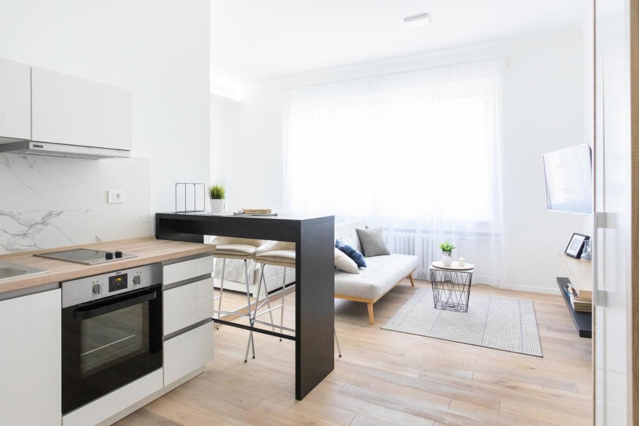 Flower Square Apartments Загреб Екстериор снимка