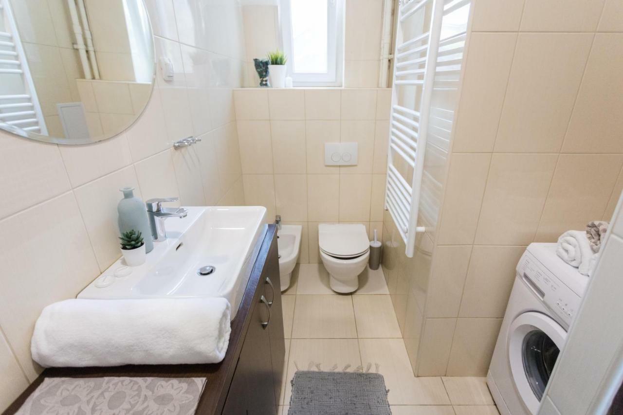 Flower Square Apartments Загреб Екстериор снимка